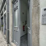 Rent 1 bedroom apartment of 35 m² in porto