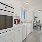 Rent 2 bedroom apartment of 90 m² in hermosa beach