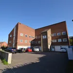 Rent 3 bedroom flat in East Midlands