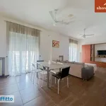 Affitto 3 camera appartamento di 110 m² in Naples