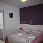 Najam 2 spavaće sobe stan od 72 m² u Split