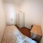 Rent 4 bedroom apartment of 6 m² in Barcelona