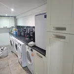 Rent 8 bedroom house in Leeds