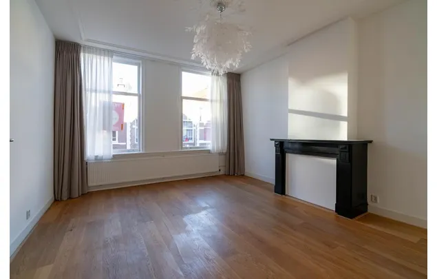 Huur 8 slaapkamer appartement van 195 m² in Sweelinckplein en omgeving