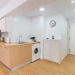 Rent 2 bedroom apartment of 646 m² in Valencia