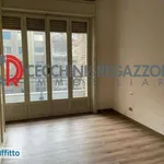 Rent 5 bedroom apartment of 147 m² in Milan