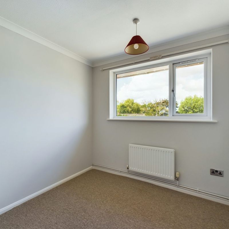 Flat to rent on Meadow Park Sherfield-On-Loddon,  RG27 Sherfield on Loddon