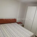 Najam 2 spavaće sobe stan od 64 m² u Split