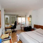 Rent 4 bedroom apartment of 130 m² in Madrid