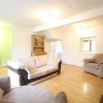 Rent 3 bedroom flat in Wales