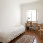 Rent 3 bedroom apartment in Lisbon