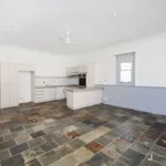 Rent 3 bedroom house in Footscray