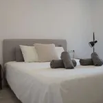 Rent 2 bedroom apartment of 90 m² in barcelona