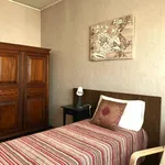 Rent 3 bedroom apartment in Porto