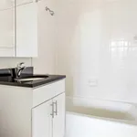 Rent 2 bedroom apartment of 105 m² in New York