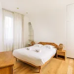 Appartement de 947 m² avec 2 chambre(s) en location à Paris