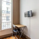 Rent 1 bedroom apartment of 18 m² in Paris 17