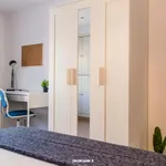 Rent a room of 163 m² in Valencia