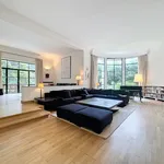 Maison de 650 m² avec 5 chambre(s) en location à Uccle - Ukkel