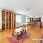 Pronajměte si 4 ložnic/e byt o rozloze 112 m² v Prague