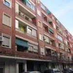 Rent a room of 75 m² in valencia