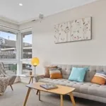 Rent 2 bedroom apartment in Bentleigh East