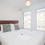 Rent 2 bedroom apartment of 68 m² in Porto