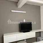 Affitto 4 camera appartamento di 92 m² in Modena