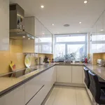 Rent 3 bedroom flat in London