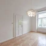 Pronajměte si 3 ložnic/e byt o rozloze 100 m² v Prague