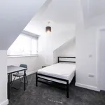 Rent 6 bedroom house in Leeds