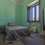 Rent 3 bedroom house of 160 m² in Lisbon