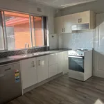 Rent 3 bedroom apartment in Warrawong