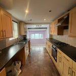 Rent 4 bedroom flat in Wales