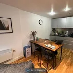 Rent 1 bedroom flat in Leeds