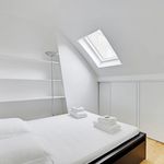 Rent 1 bedroom apartment of 250 m² in Paris