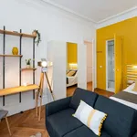 Louez une chambre de 166 m² à Paris