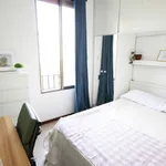 Rent a room of 120 m² in Barcelona