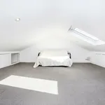 Rent 3 bedroom apartment in London