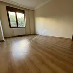 Rent 4 bedroom apartment of 140 m² in İstanbul