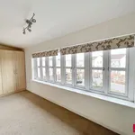 Rent 2 bedroom flat in London