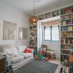 Rent 2 bedroom apartment of 65 m² in lisbon