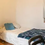 Rent a room of 100 m² in madrid