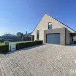 Huur 3 slaapkamer huis van 703 m² in Aalter