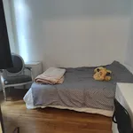 Appartement de 65 m² avec 4 chambre(s) en location à Paris