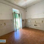 Affitto 3 camera appartamento di 85 m² in Naples