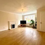 Rent 4 bedroom house in Farnborough