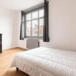 Maison de 15 m² avec 6 chambre(s) en location à Lille