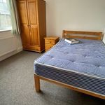 Rent 5 bedroom flat in South East England