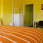 Rent a room in lisbon